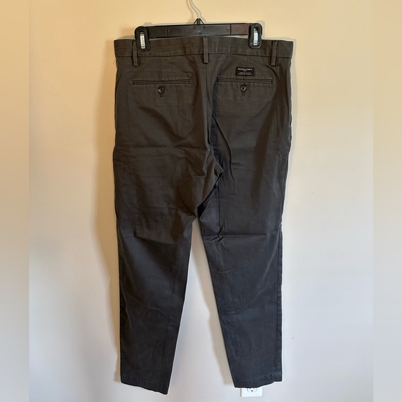 Banana Republic Men’s Chinos - Picture 3 of 5